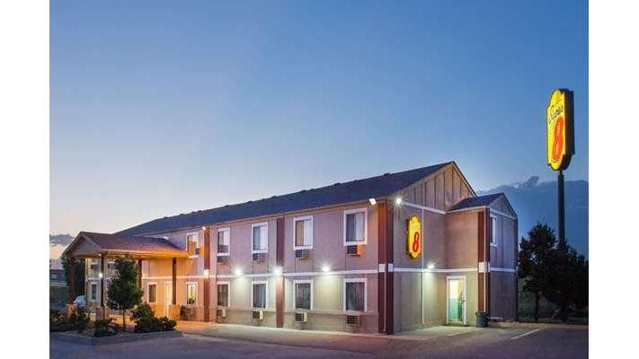 Super 8 by Wyndham Limon, Hotel in Limon