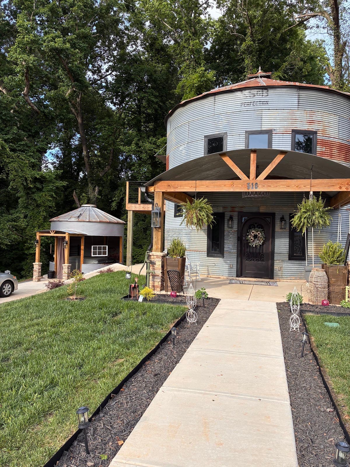 The Cedar Street Silo, Hotel in Lincolnton