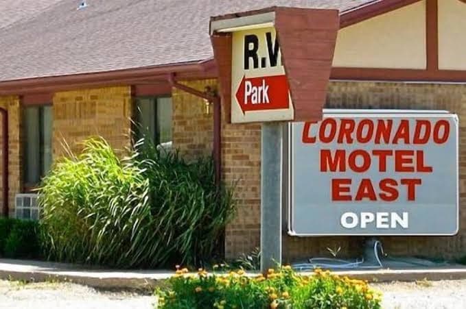 Coronado Motel & RV Park, Motel in Lindsborg