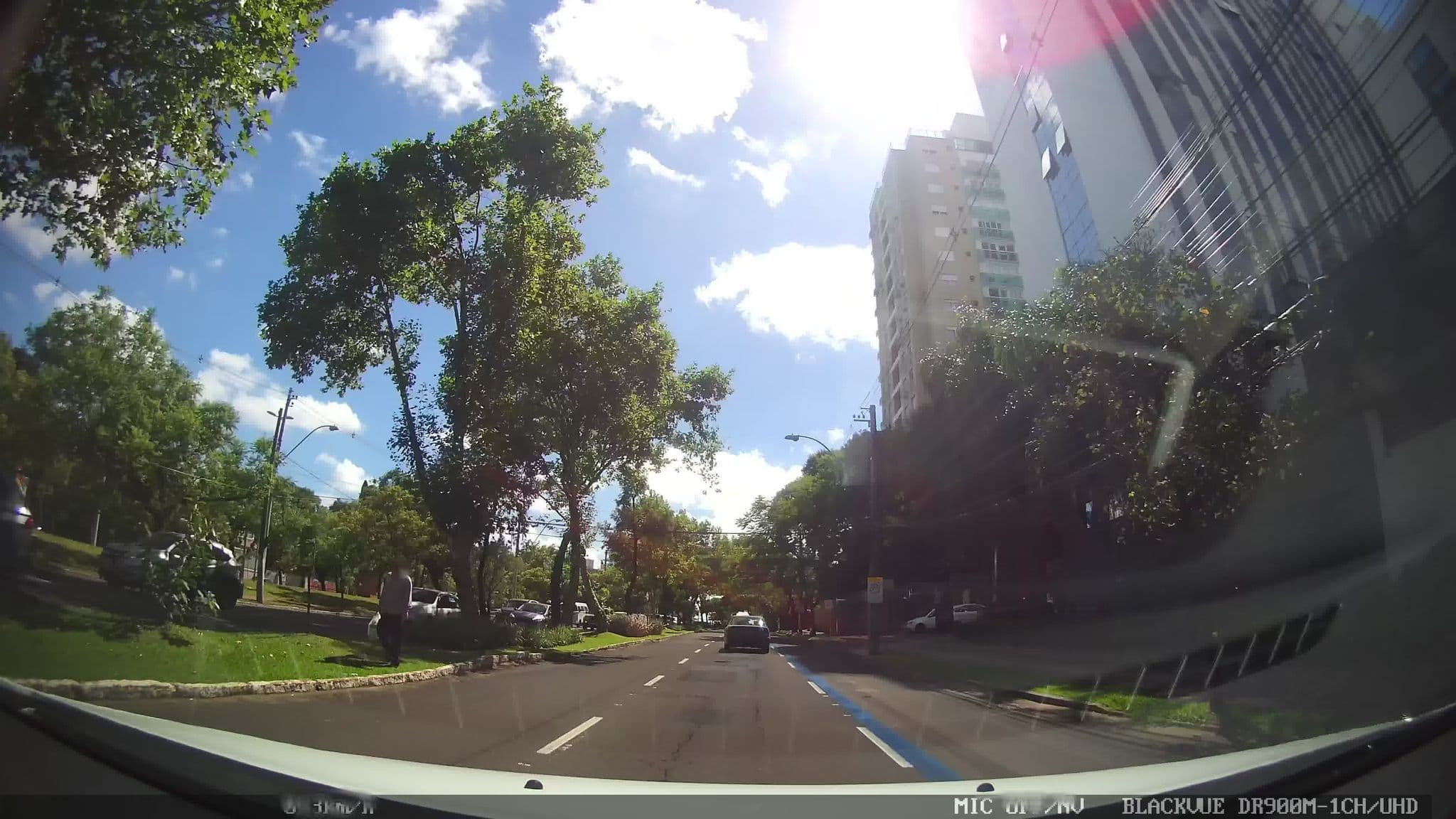 Street view near Laghetto Higienópolis, Porto Alegre — © kaart_1 (CC BY-SA · Mapillary)