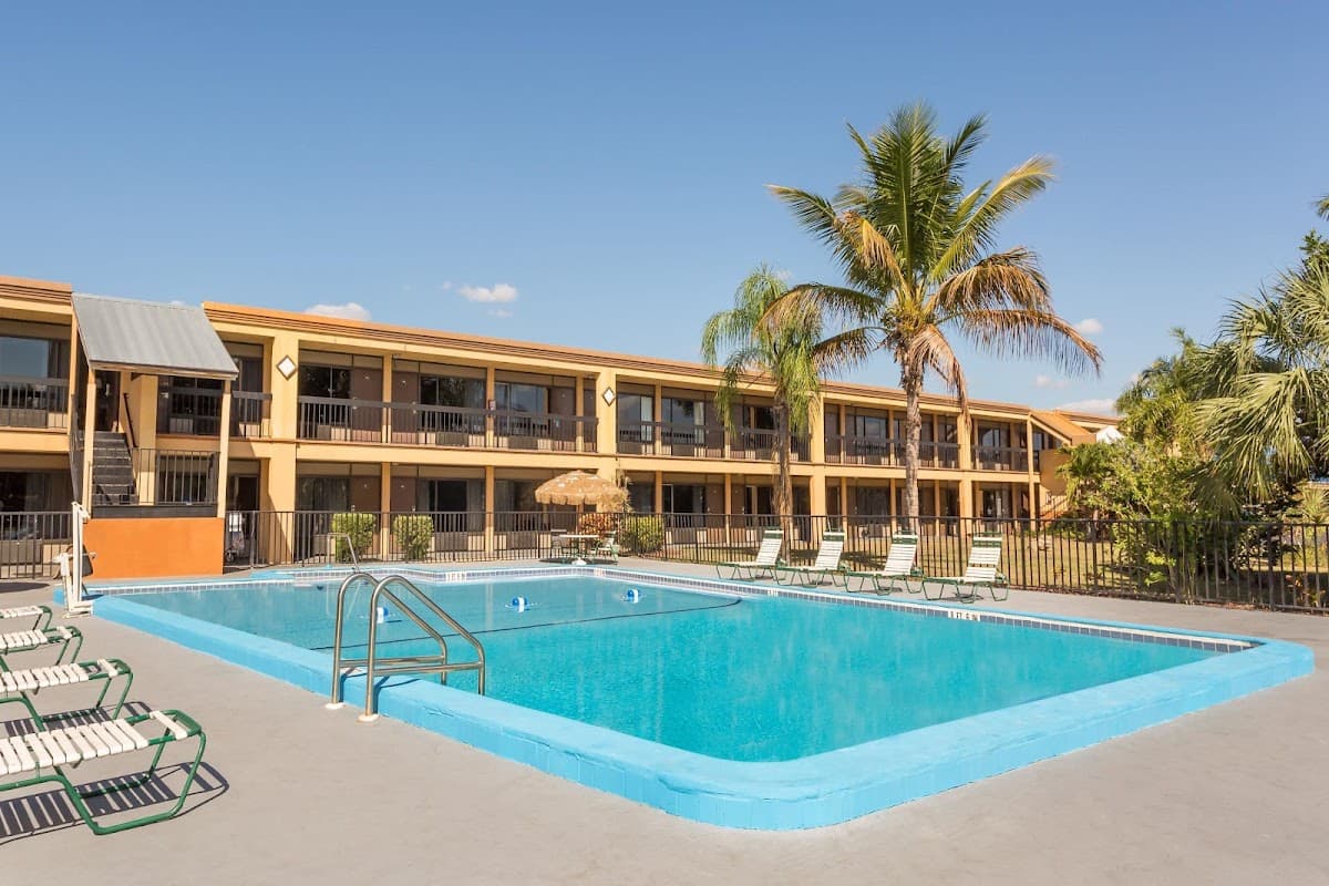 Travelodge by Wyndham Fort Myers North, Hotel in North Fort Myers