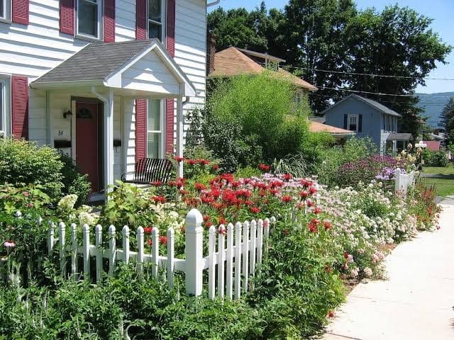 The Avenue, Bed & Breakfast in Lock Haven