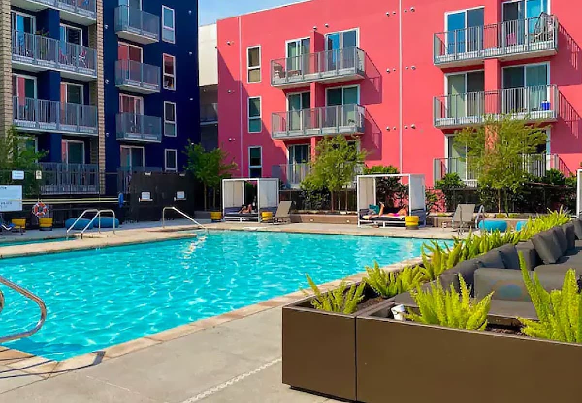 One Lux Stay LA Plaza Village, Hotel in Los Angeles