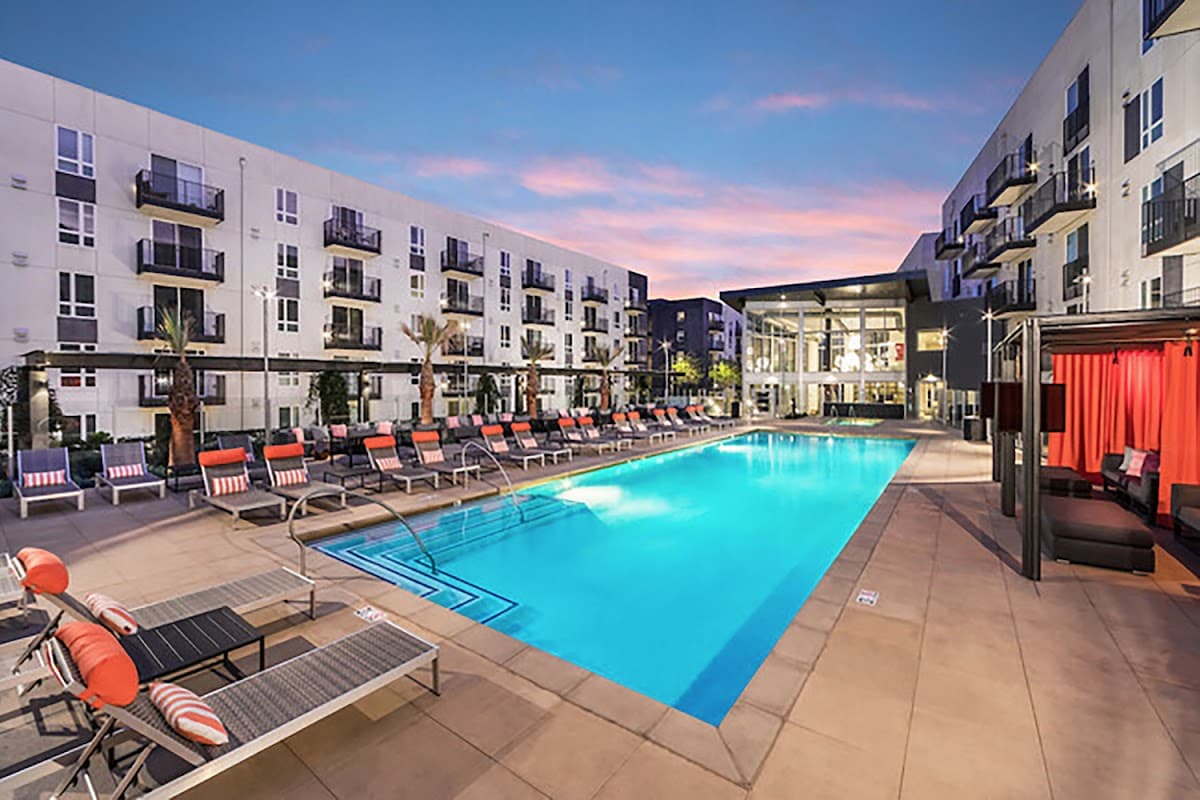 One Lux Stay Near Dodger Stadium Downtown LA, Hotel in Los Angeles