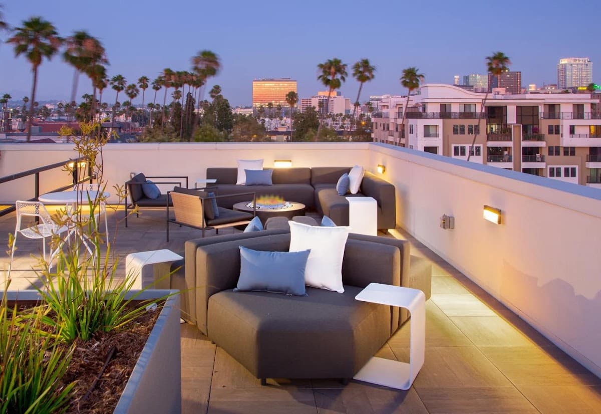Miles at Harvard, Aparthotel in Koreatown