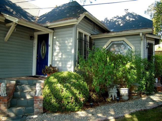 Sanborn Guest House, Guesthouse in Silver Lake