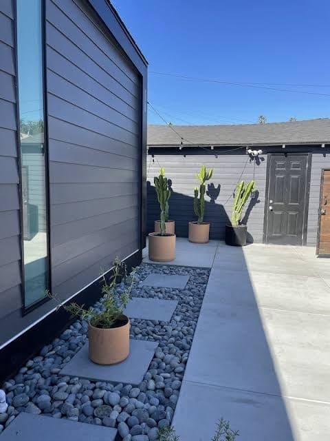 Brand New Modern private guest house studio, Guesthouse in Vermont Square