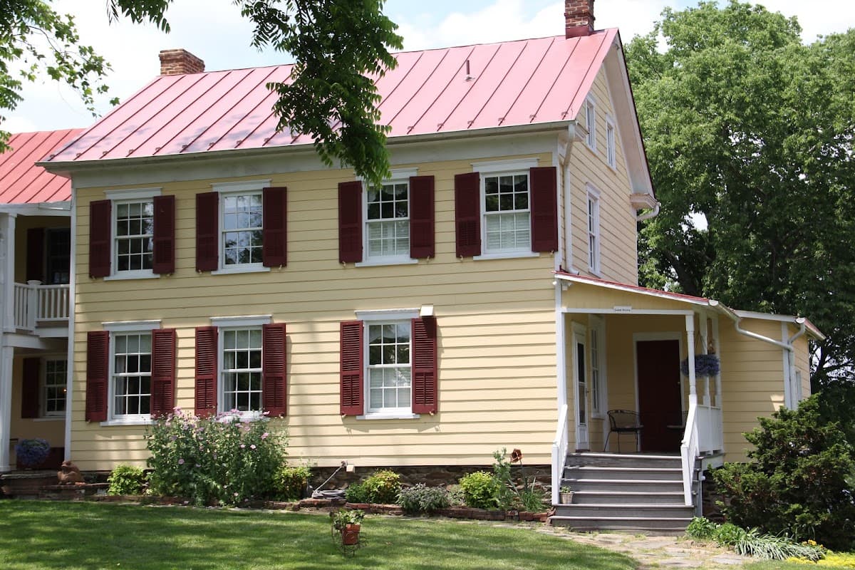 Linden Hall Farm, Bed & Breakfast in Lovettsville