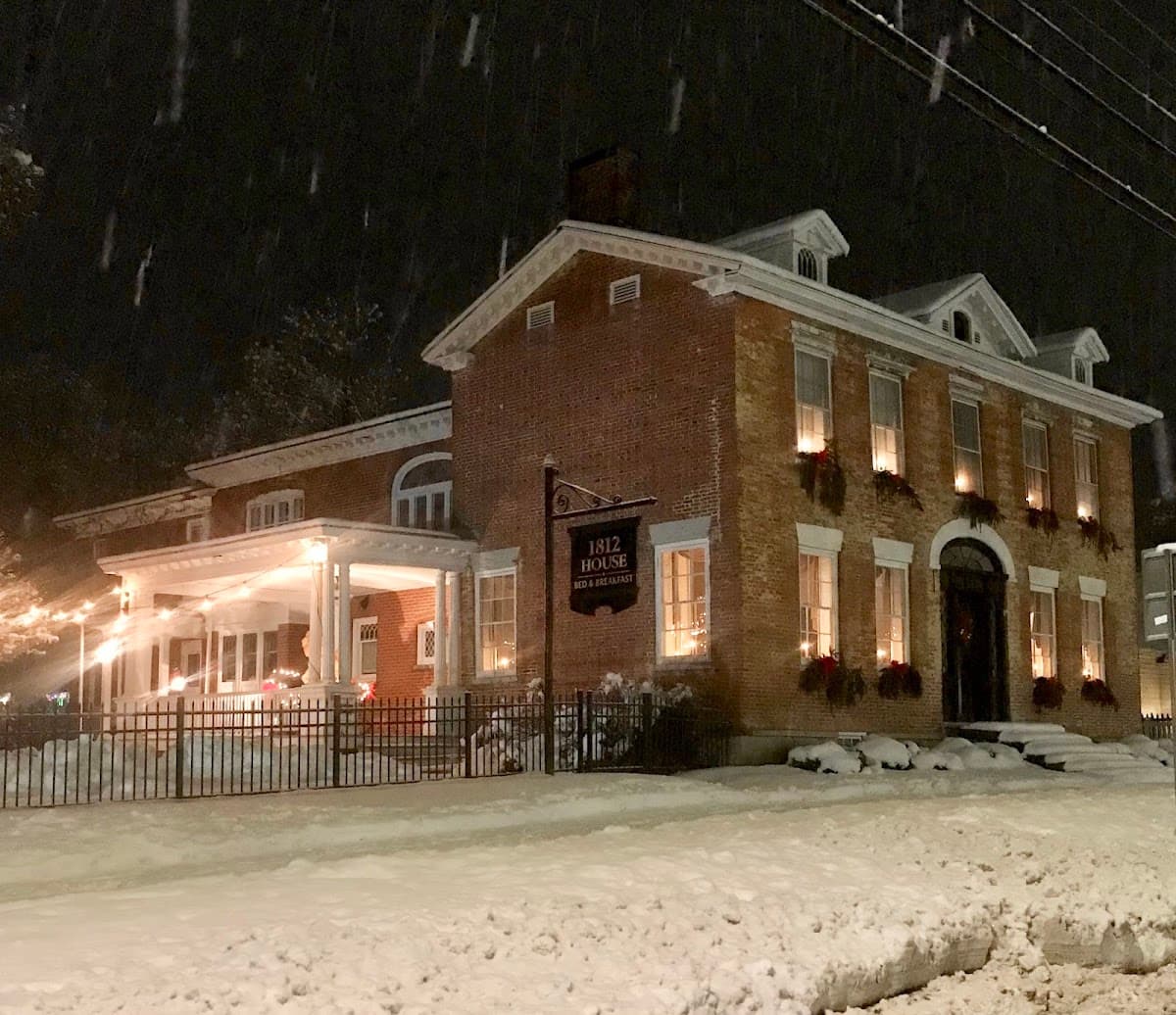 1812 House, Hotel in Lowville