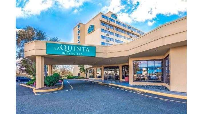 La Quinta Inn & Suites by Wyndham Secaucus Meadowlands, Hotel in Secaucus