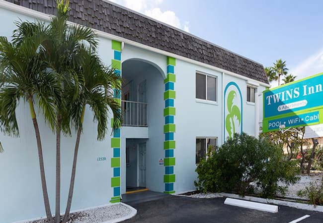 Twins Inn & Apartments, Hotel in Treasure Island