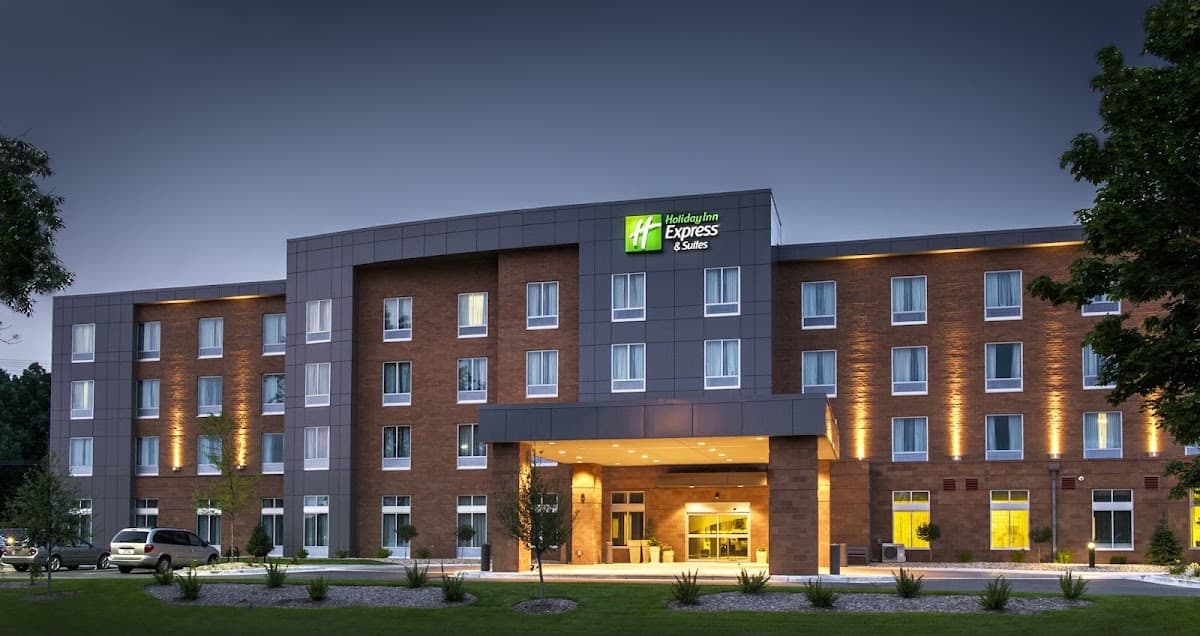 Holiday Inn Express & Suites Madison Central by IHG, Hotel in Madison