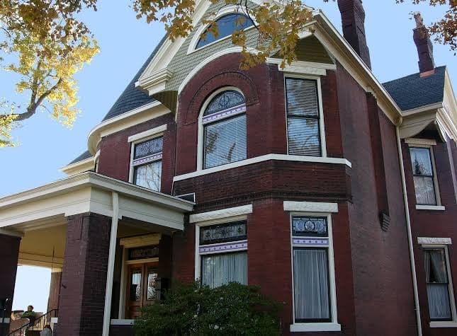 Hammack-Moore House B & B, Hotel in Madisonville
