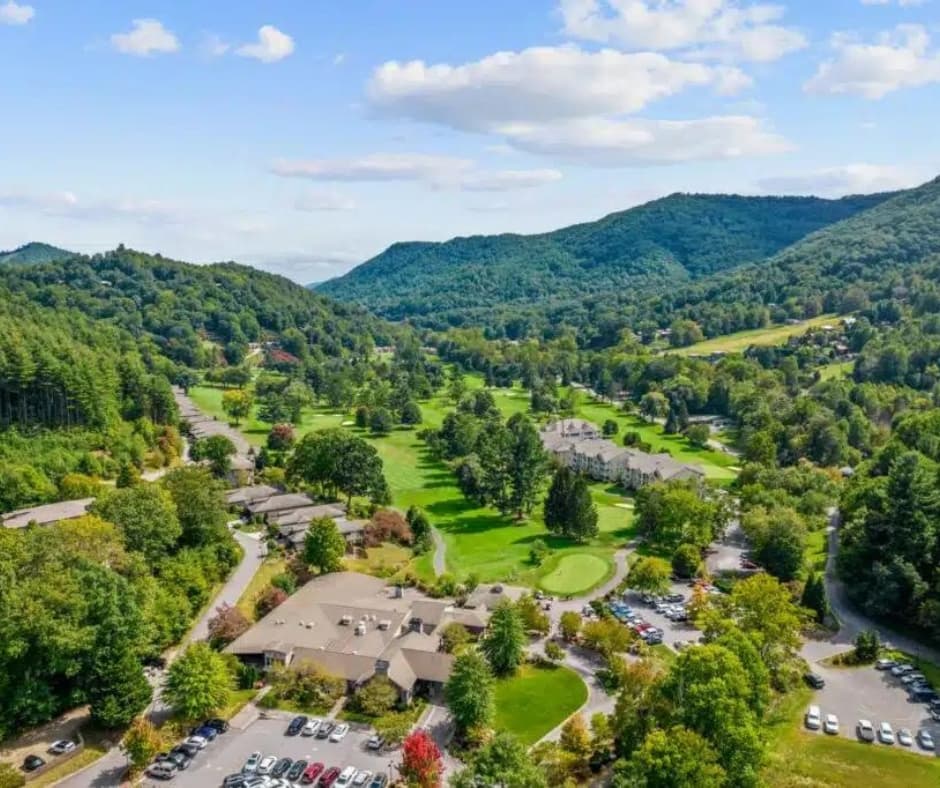 Peppertree Maggie Valley Resort Villas and Inn, Resort in Maggie Valley