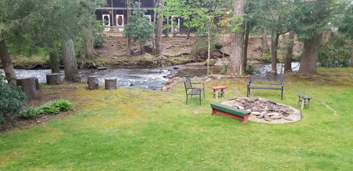 Copper Lady Cottage, Hotel in Maggie Valley