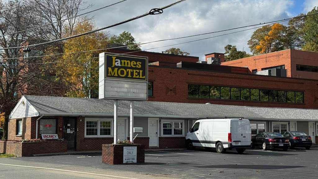 James Motel, Motel in Saugus