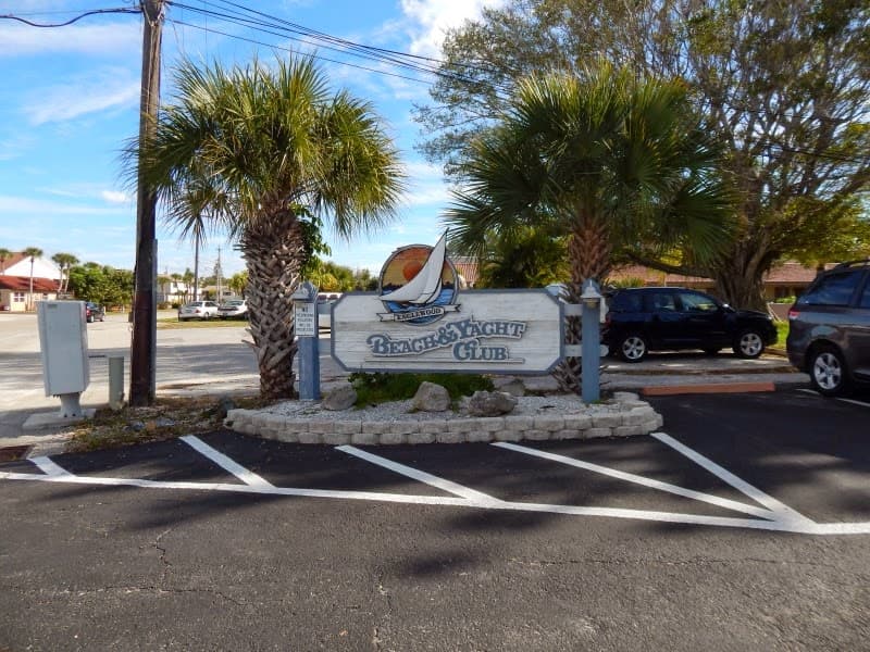 Englewood Beach & Yacht Club, Resort in Manasota Key