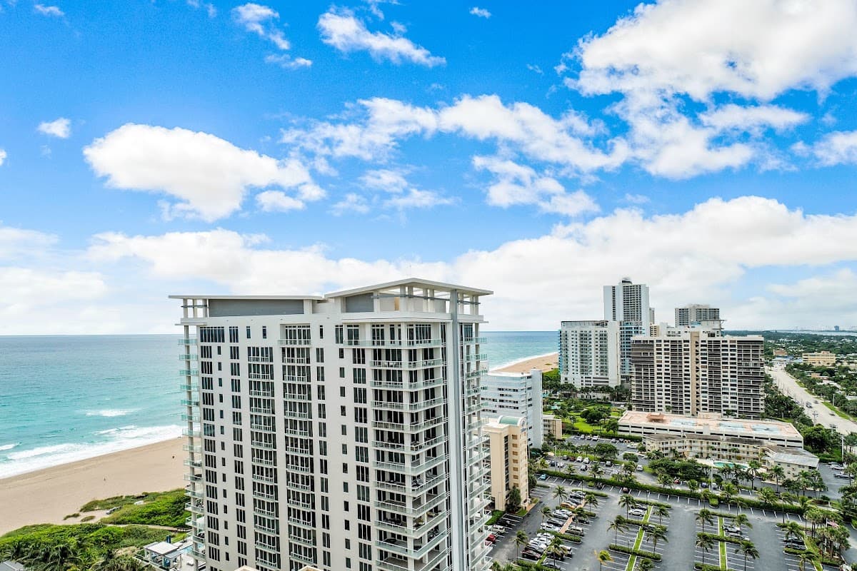 Presidential Penthouse Suite, Resort in Palm Beach Shores