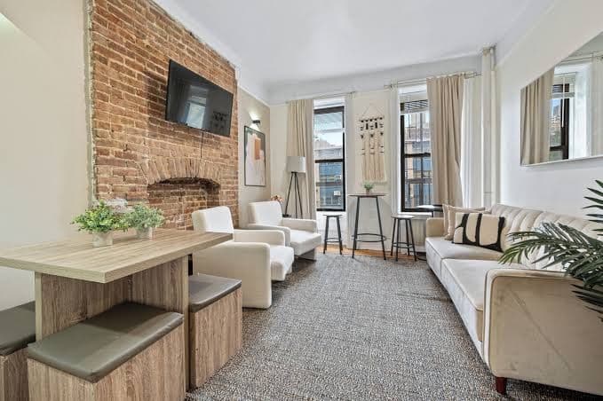Upper West Side Furnished 1 Bedroom Apartment, June to Aug 90 days stay required - One-Bedroom Apartment, Hotel in Upper West Side