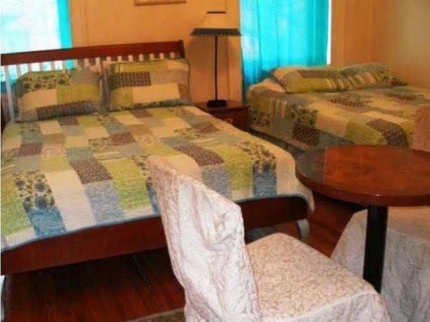 Harlem Landmark Bed and Breakfast Annex, Bed & Breakfast in Harlem