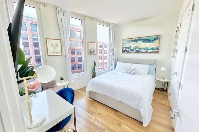 Luxury Apartment - 4 Guests - Large Private Terrace - 1 Stop to Manhattan, Hotel in Greenpoint