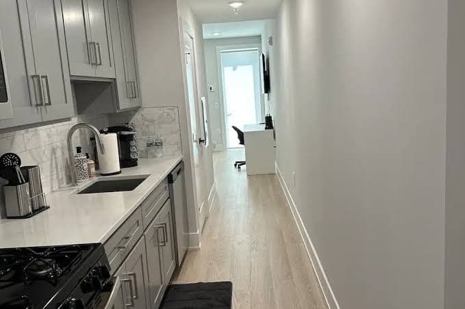 Modern Studio Suites - Studio, Patio, Hotel in Jersey City