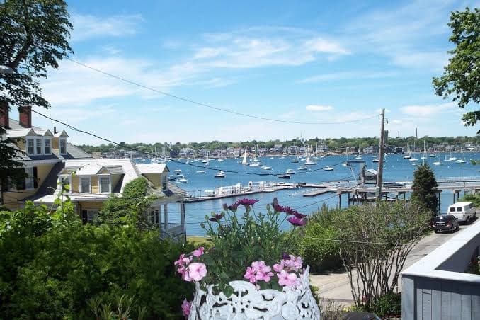 A Lady Winnette Cottage, Hotel in Marblehead