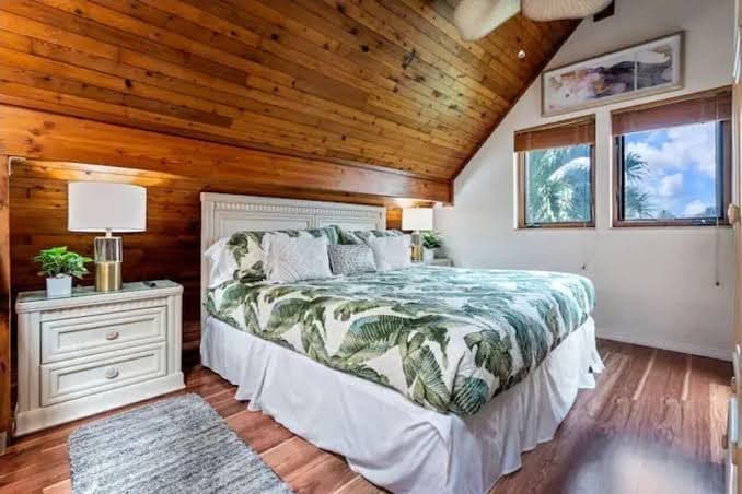New!Waterfront Pool+Cabana+GameRoom AmazingViews, Hotel in Marco Island