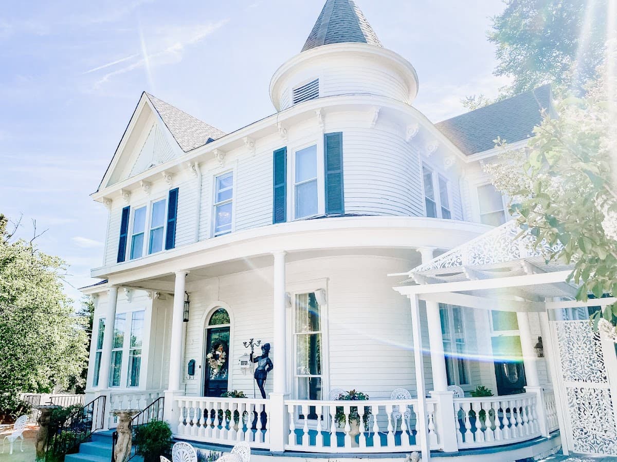 Stanley House Inn & Wedding Venue, Hotel in Marietta