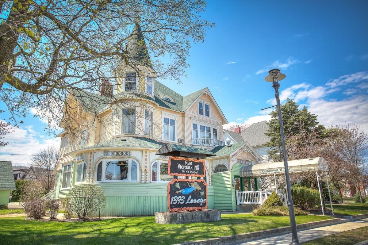 M & M Victorian Inn, Hotel in Marinette