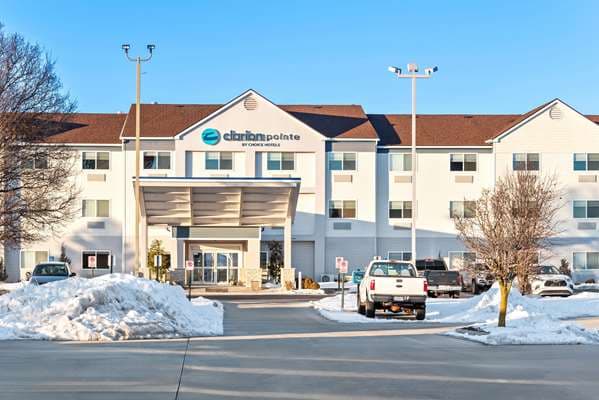 Clarion Pointe Mattoon near University, Hotel in Mattoon