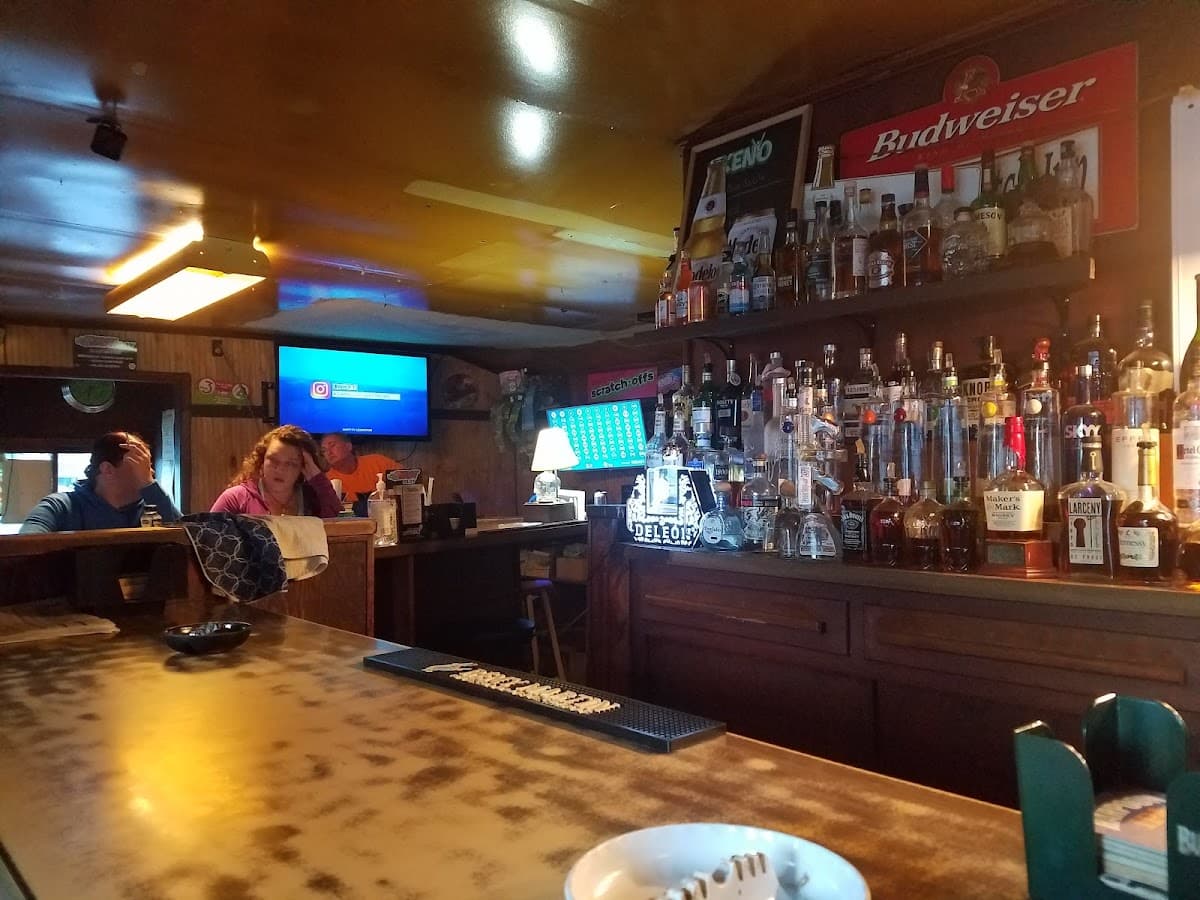 Ye Olde Dutch Inn, Hotel in Maysville