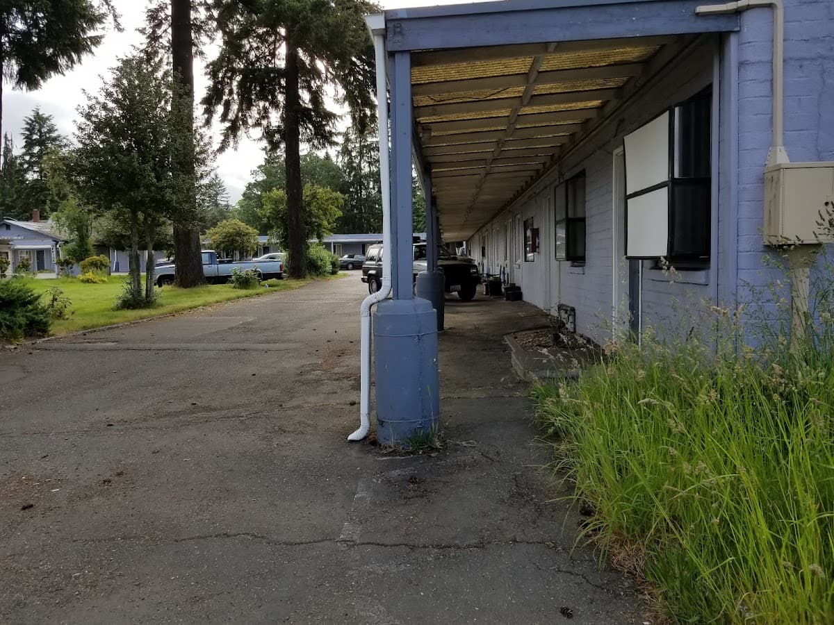 Blue Spruce Motel, Hotel in Parkland