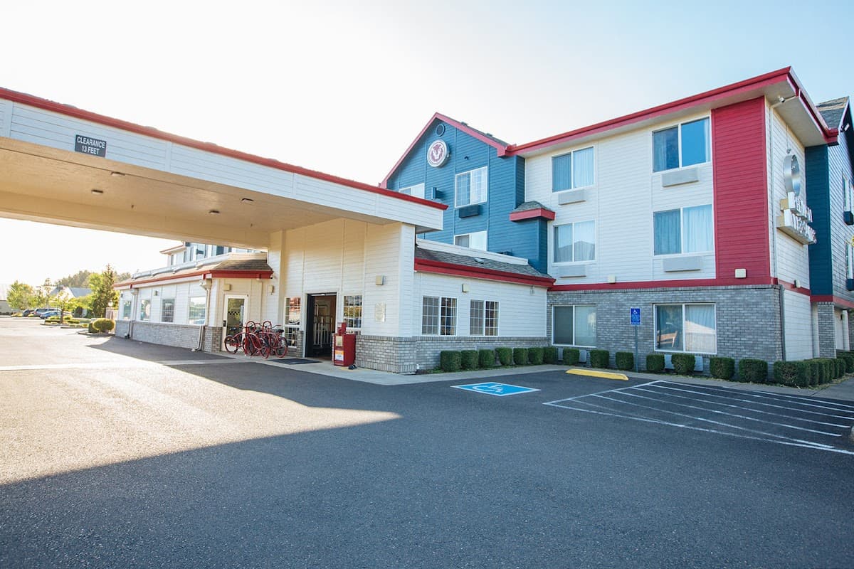 Red Lion Inn & Suites McMinnville, Hotel in McMinnville