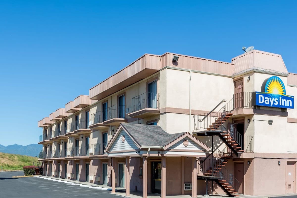 Days Inn by Wyndham Medford, Hotel in Medford