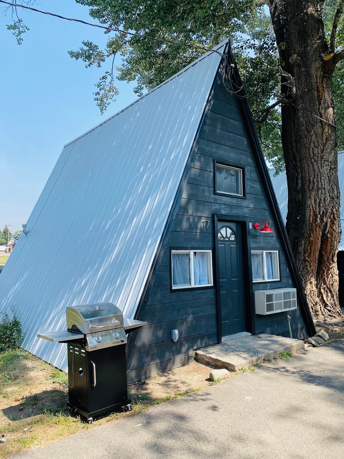 Trailhead Cabins & Lodging, Motel in Meeker