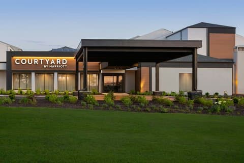 Courtyard by Marriott Minneapolis-St. Paul Airport, Hotel in Mendota Heights