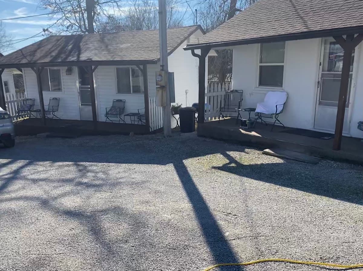 Twin Lakes Motel, Motel in Merriam Woods
