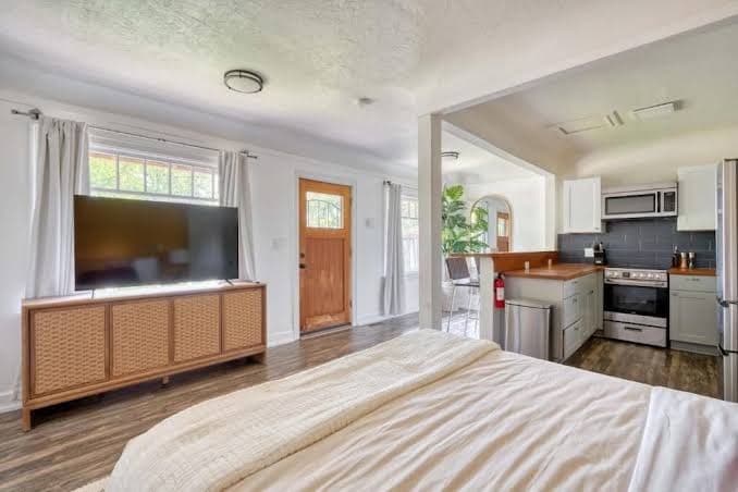 Capitol Hwy Stay, Hotel in Garden Home-Whitford