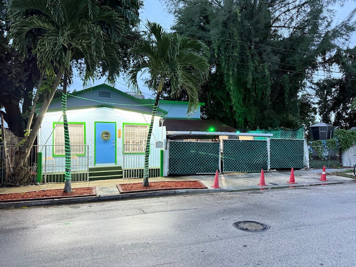 OQP Vacations Miami, Hostel in Miami