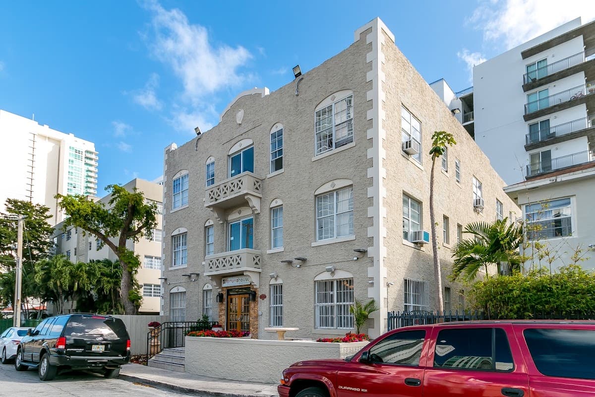 Fortuna House Apartments, Aparthotel in Miami