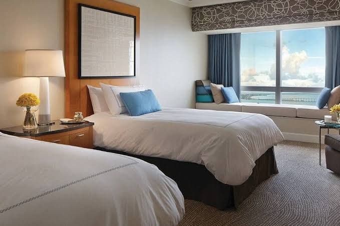 2 Connecting Suites at a 5️ Hotel, Hotel in Miami