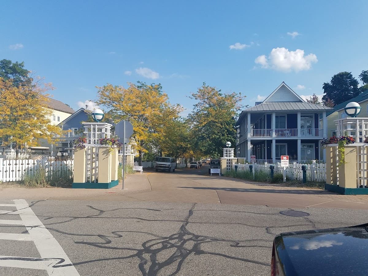 SunShine Inn, Resort in Michigan City