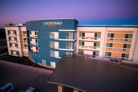 Courtyard by Marriott Dallas Midlothian at Midlothian Conference Center, Hotel in Midlothian