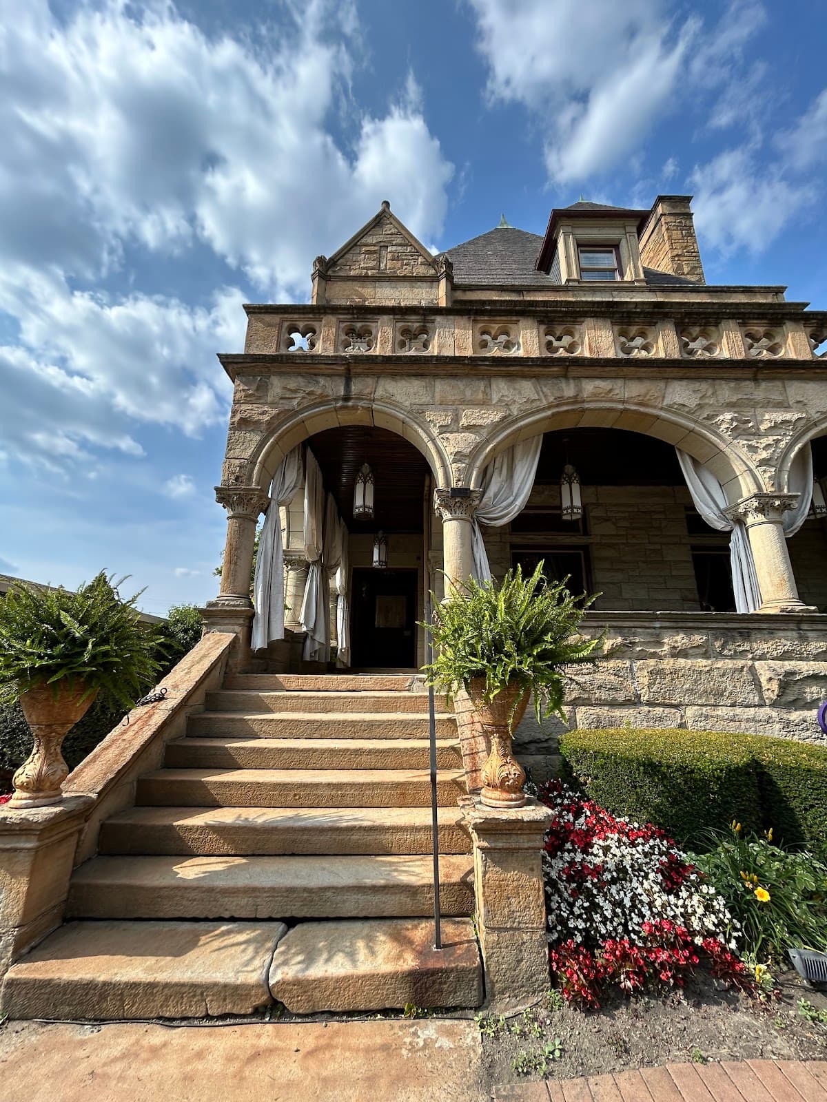 Boggs Mansion, Bed & Breakfast in Pittsburgh