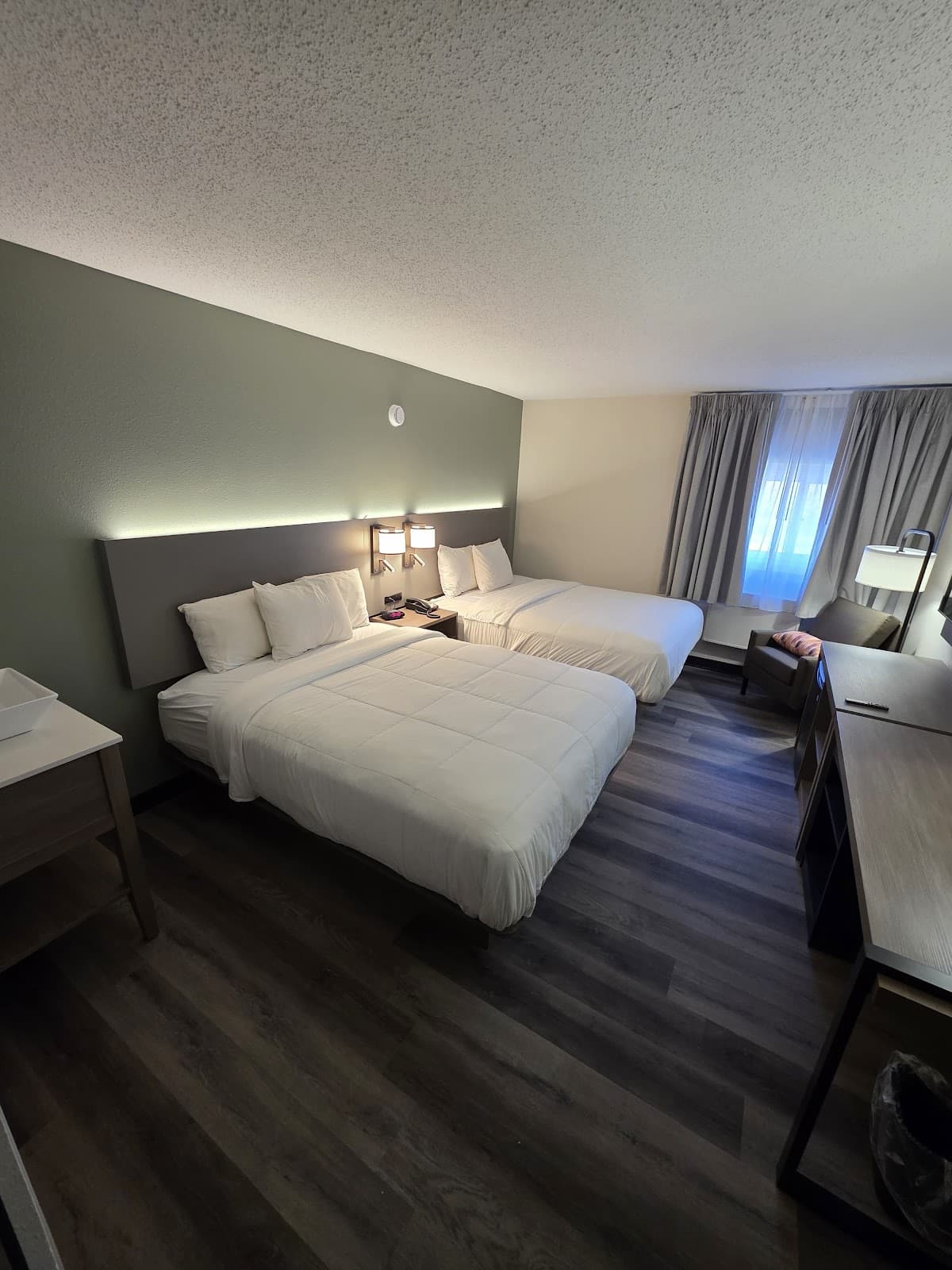 Surface Boutique Hotel, Hotel in Minot