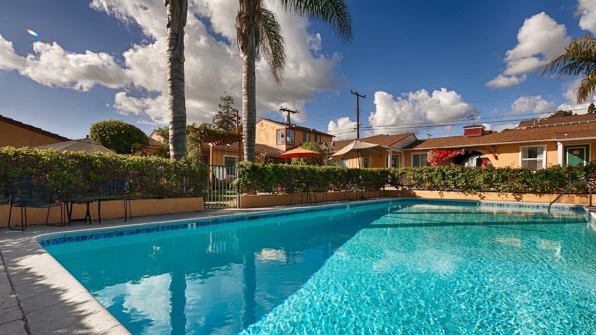 Oasis Inn & Suites - Santa Barbara, Hotel in Mission Canyon