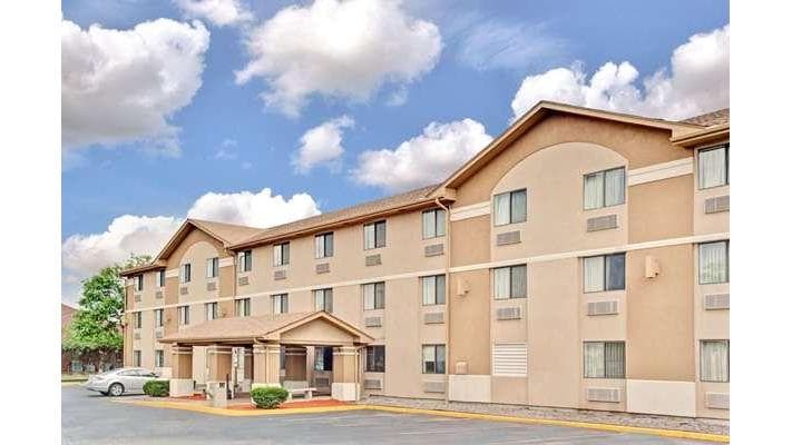 Super 8 by Wyndham Mokena/Frankfort /I-80, Hotel in Mokena