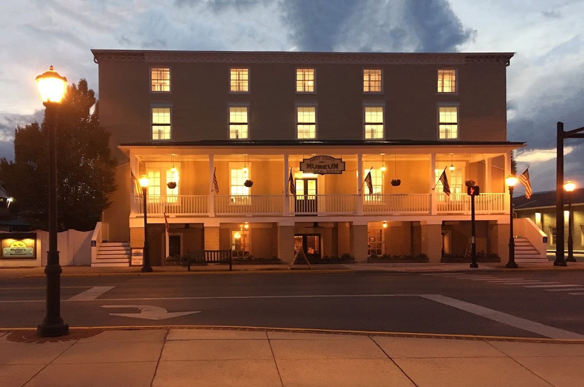 Mullin Hotel, Hotel in Moorefield