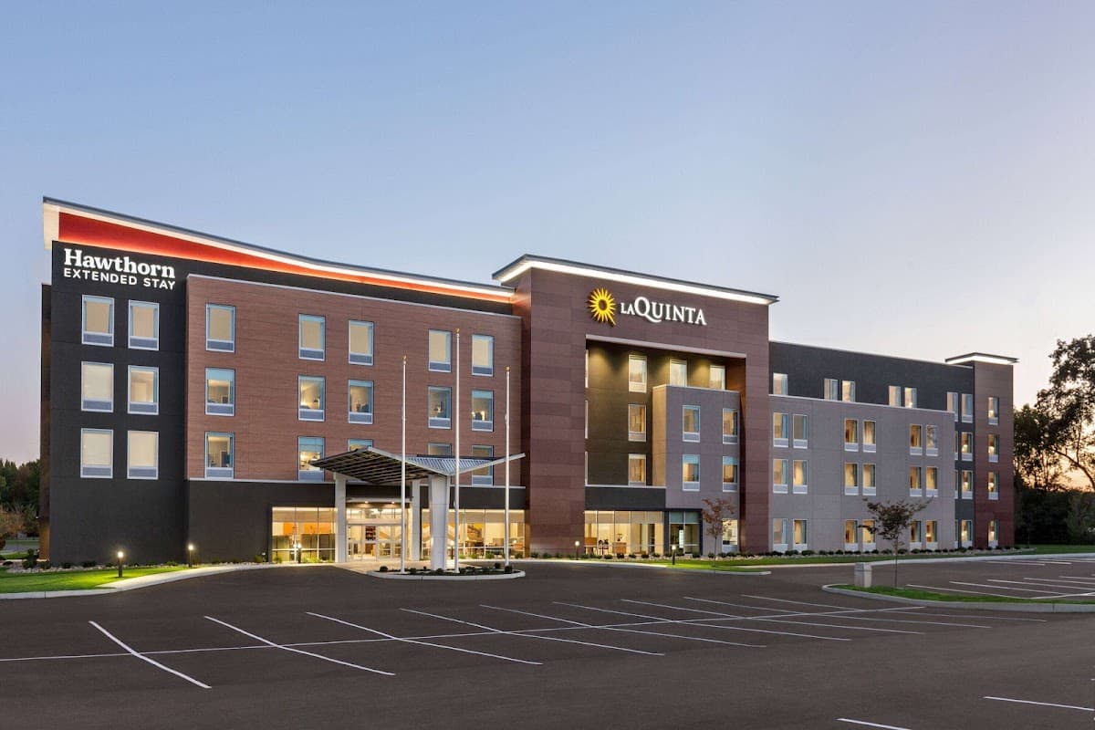La Quinta Inn & Suites by Wyndham Mount Laurel / Moorestown, Hotel in Mount Laurel